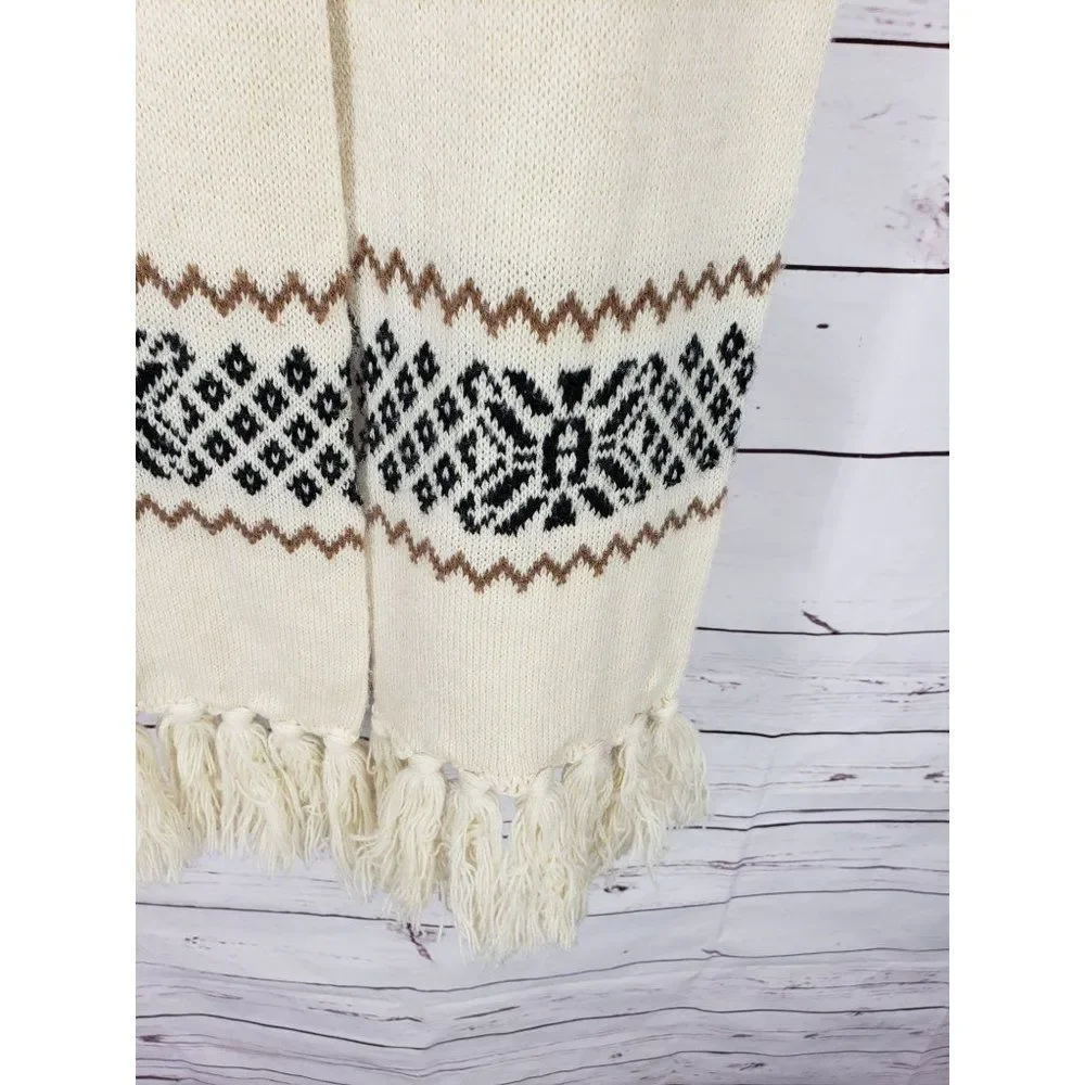 Etienne Aigner Acrylic snowflake knit white scarf  ski winter warm vintage‎
